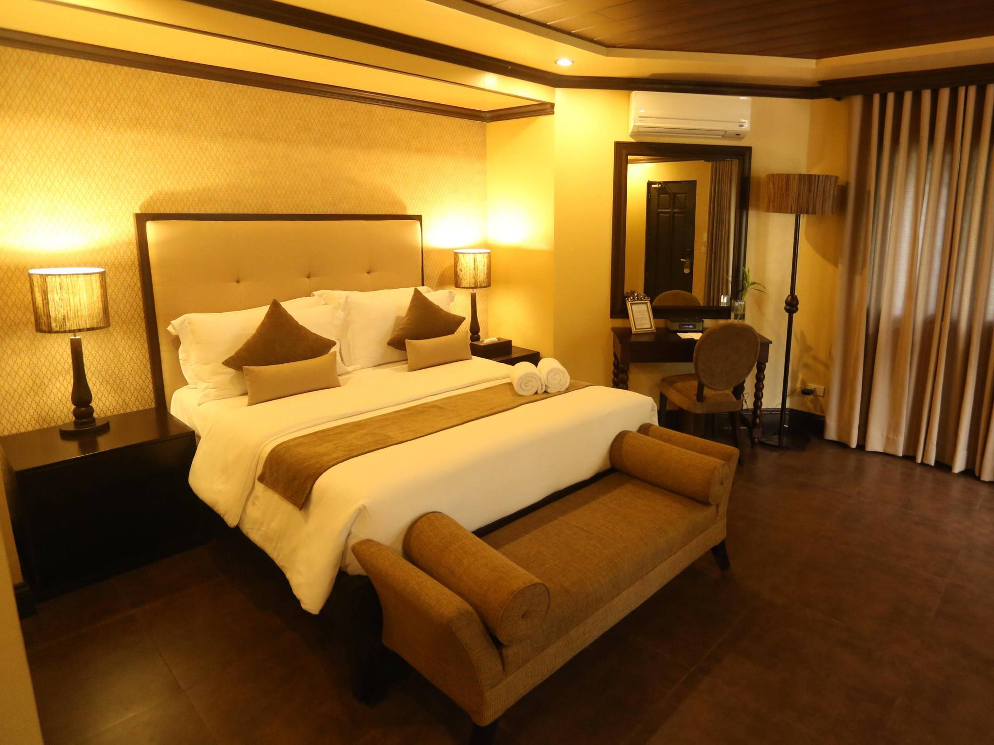 Hotel Hillcreek Gardens Tagaytay Luksuhin Zewnętrze zdjęcie